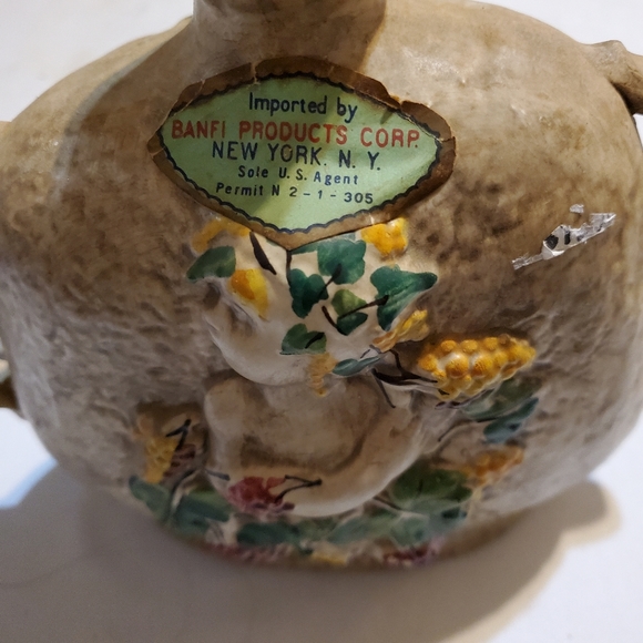 VTG Barosittini Vino Rosso wine Decanter Embossed Peddlers Chureb Gŕapes. Italy - Picture 5 of 8